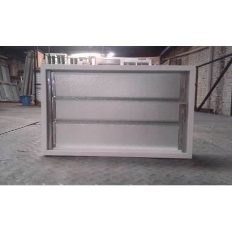 Aireador de aluminio con reja y mosquitero de 0,60 x 0,36