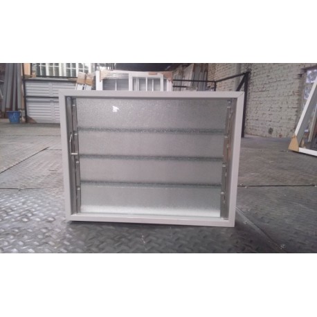 Aireador de aluminio con reja y mosquitero de 0,60 x 0,46 Aireador de aluminio con reja y mosquitero de 0,60 x 0,46